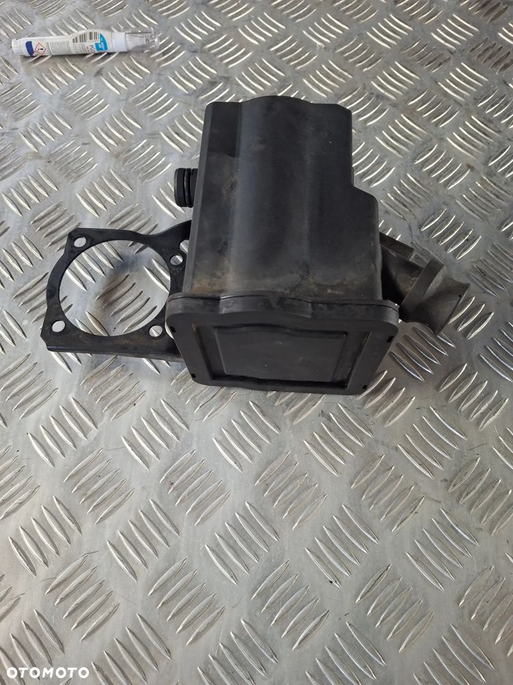 ZBIORNICZEK  POMPY WSPOMAGANIA DAF FL 220  EURO 6 PX 7 - 4
