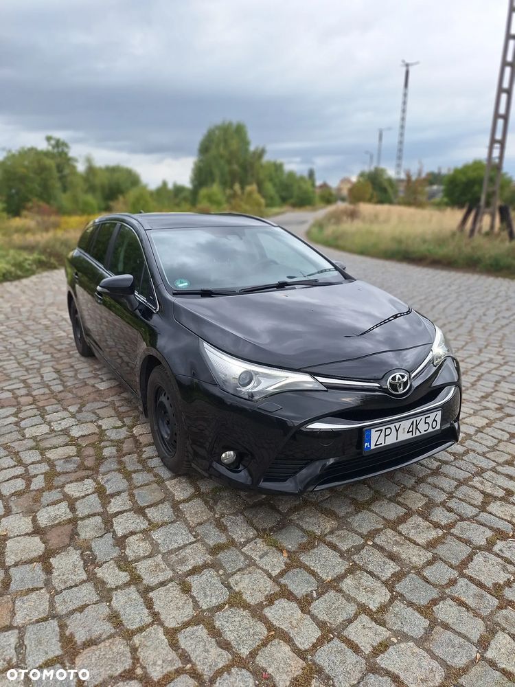 Toyota Avensis - 1