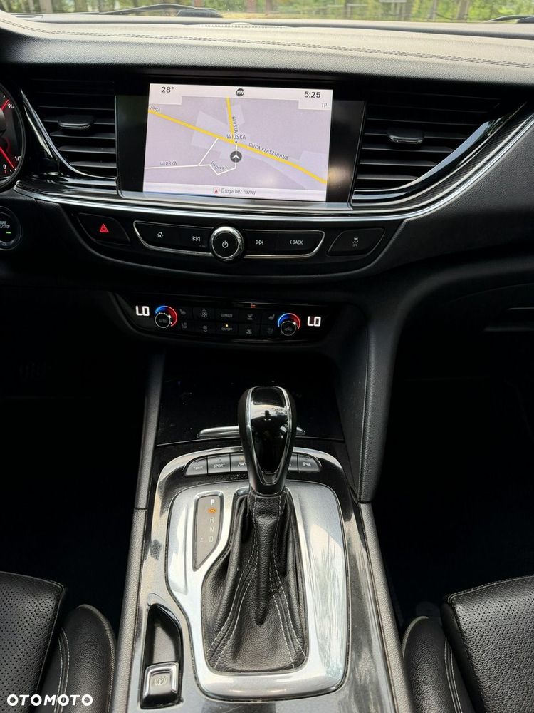 Opel Insignia - 36