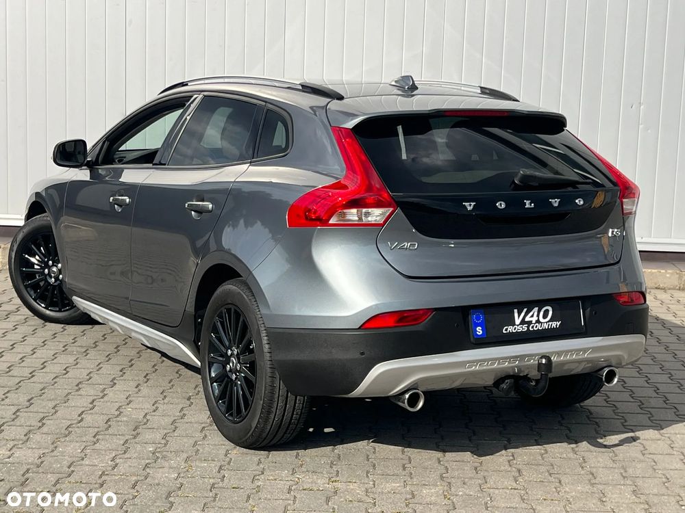 Volvo V40 Cross Country D3 Momentum - 25