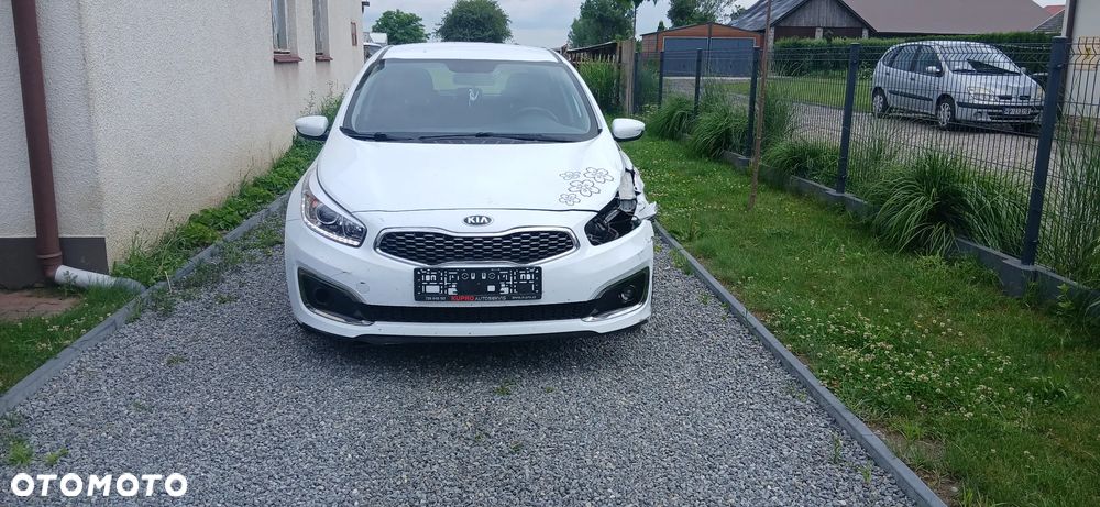 Kia Ceed 1.4 CVVT Attract - 2