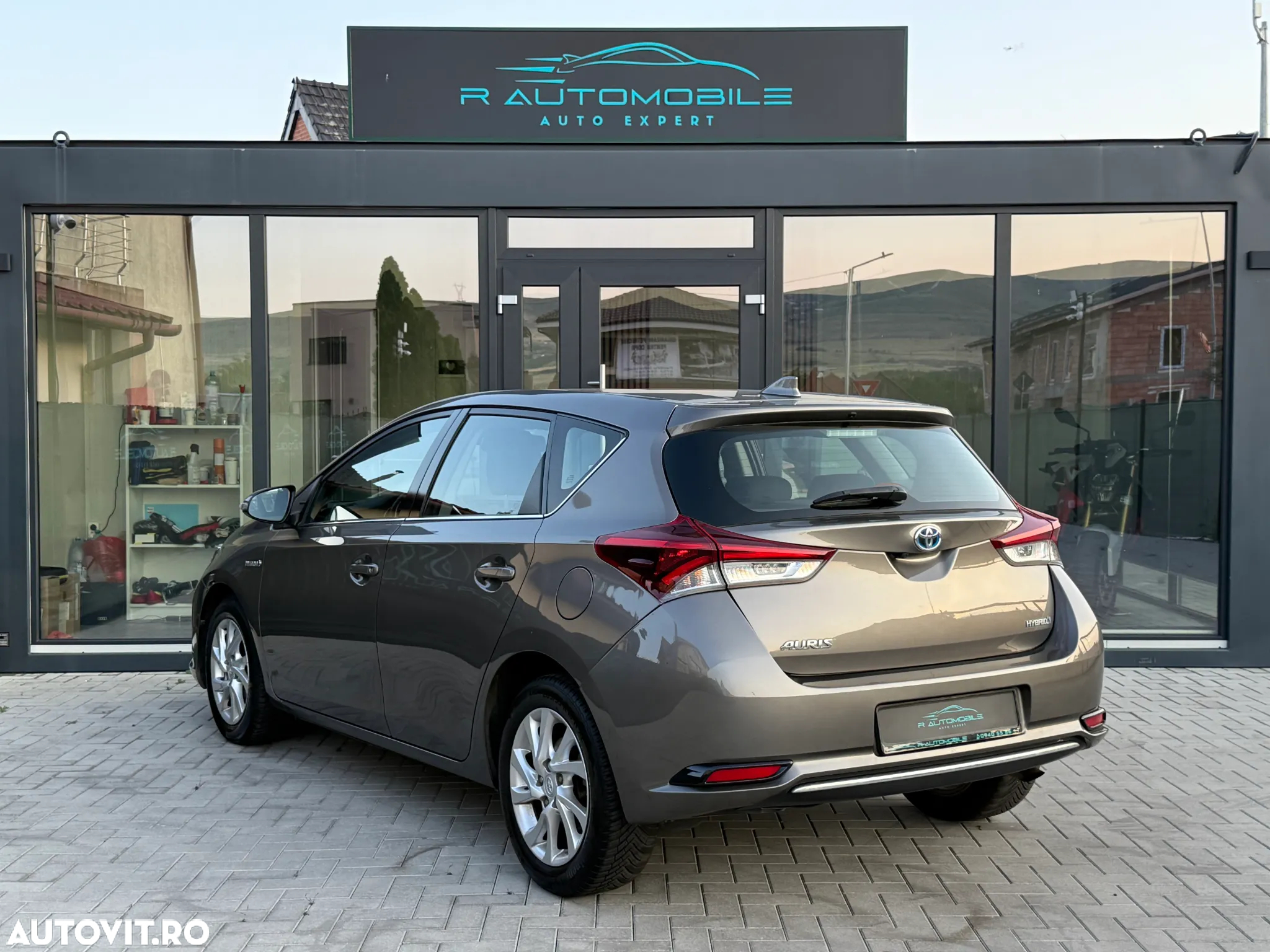 Toyota Auris 1.8 VVT-i Hybrid Automatik Comfort - 6