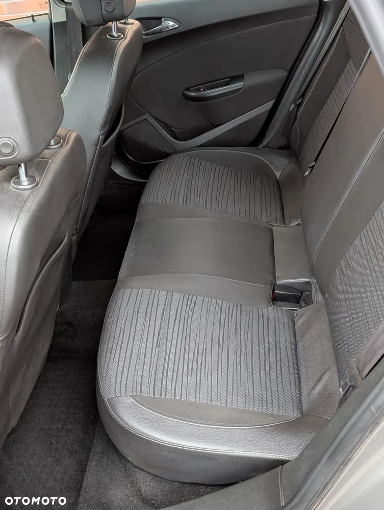 Opel Astra 1.4 T Enjoy EU6 - 9