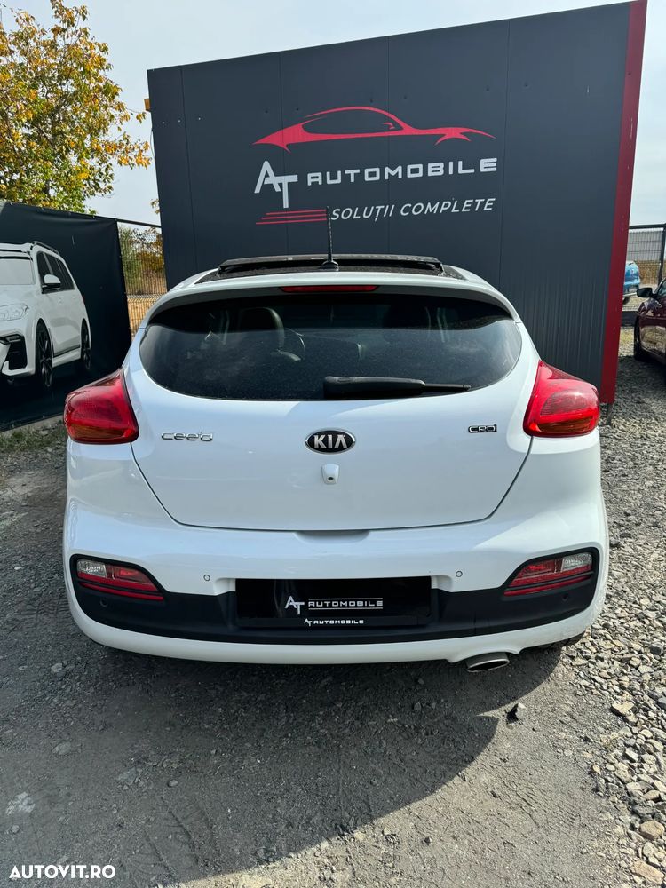 Kia Ceed 1.6 CRDi 136 ISG Platinum Edition - 9