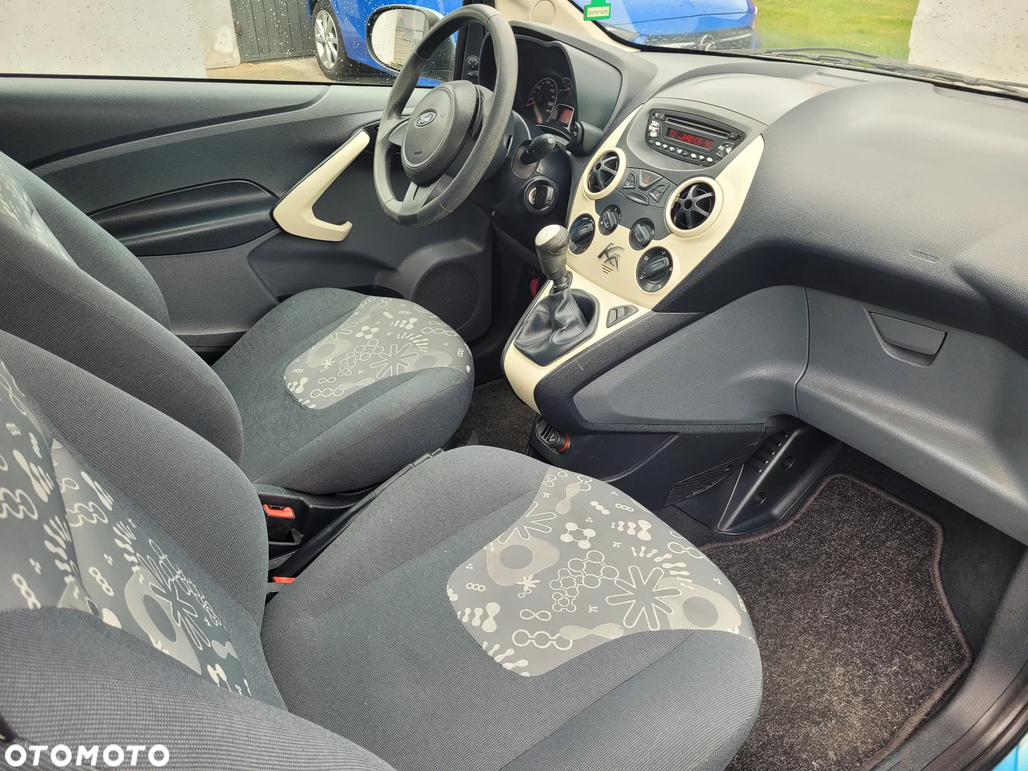 Ford KA 1.2 Titanium (air2) - 6