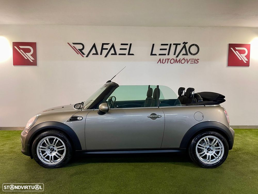 MINI Cabrio Cooper D - 14