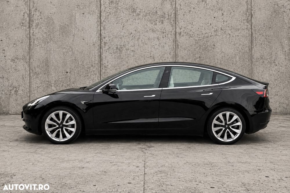 Tesla Model 3 Standard Reichweite Plus Hinterradantrieb - 9