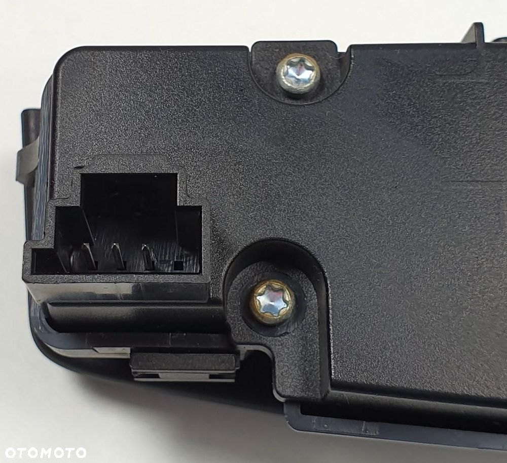 PANEL PODGRZEWANIA FOTELI PDC MERCEDES W204 - 5
