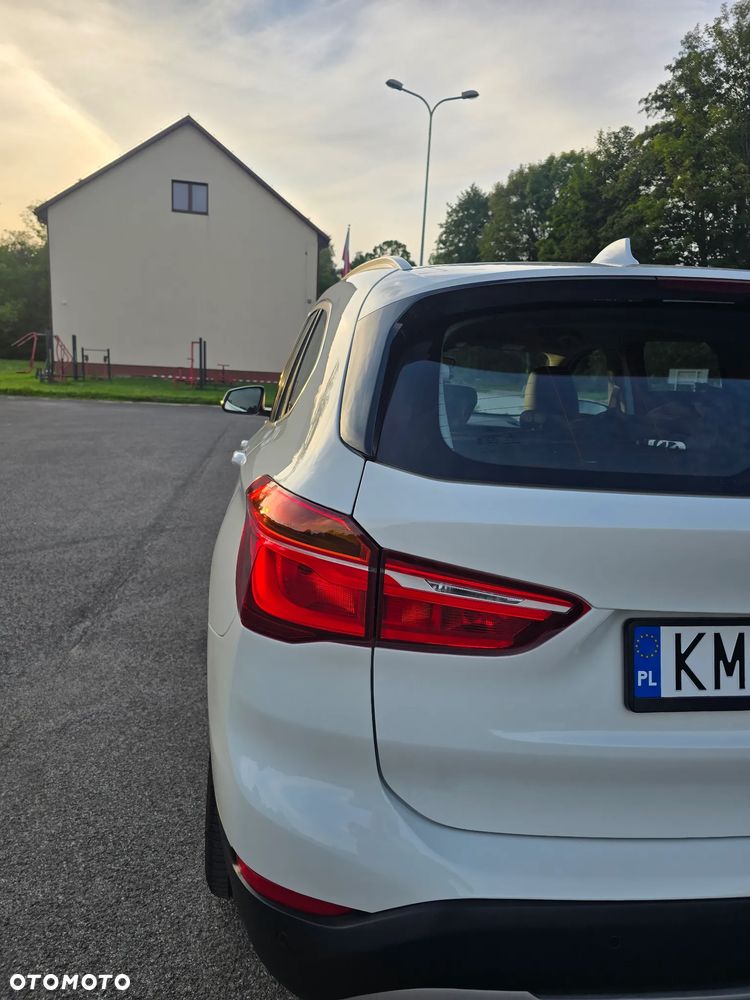 BMW X1 xDrive18d - 16