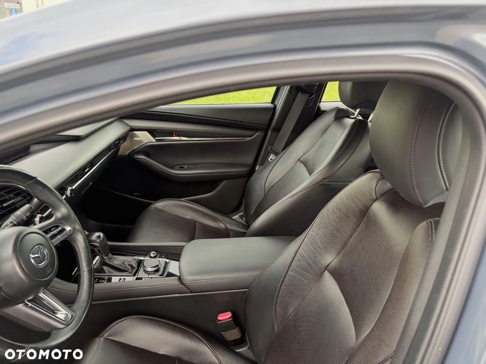 Mazda 3 - 4