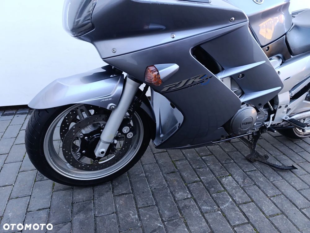 Yamaha FJR - 8