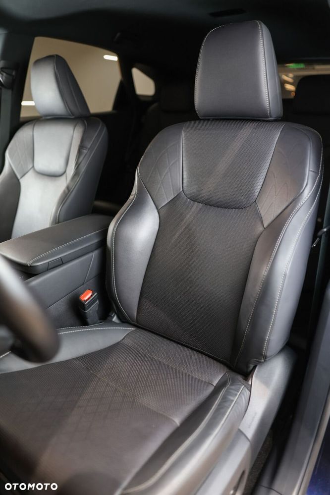 Lexus RX - 8