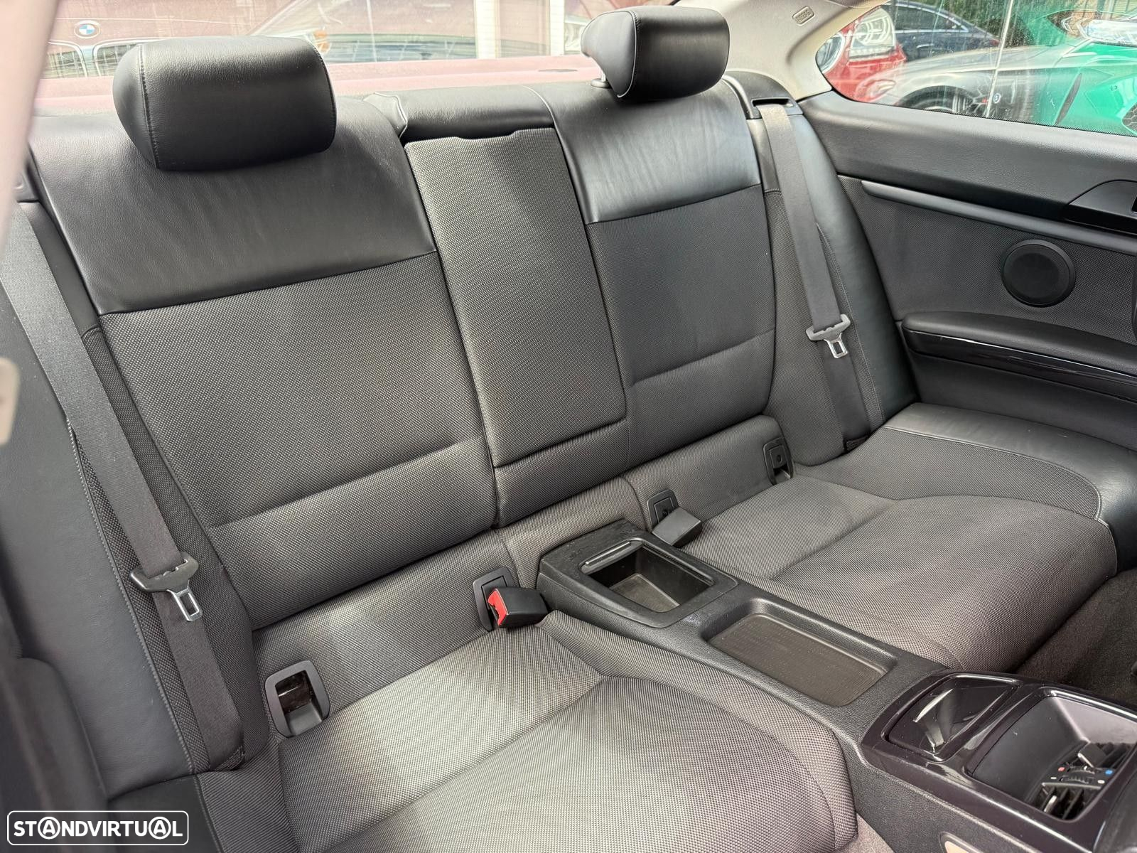 BMW 320 d Coupe - 12