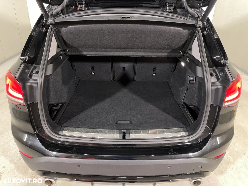 BMW X1 xDrive20i AT - 14