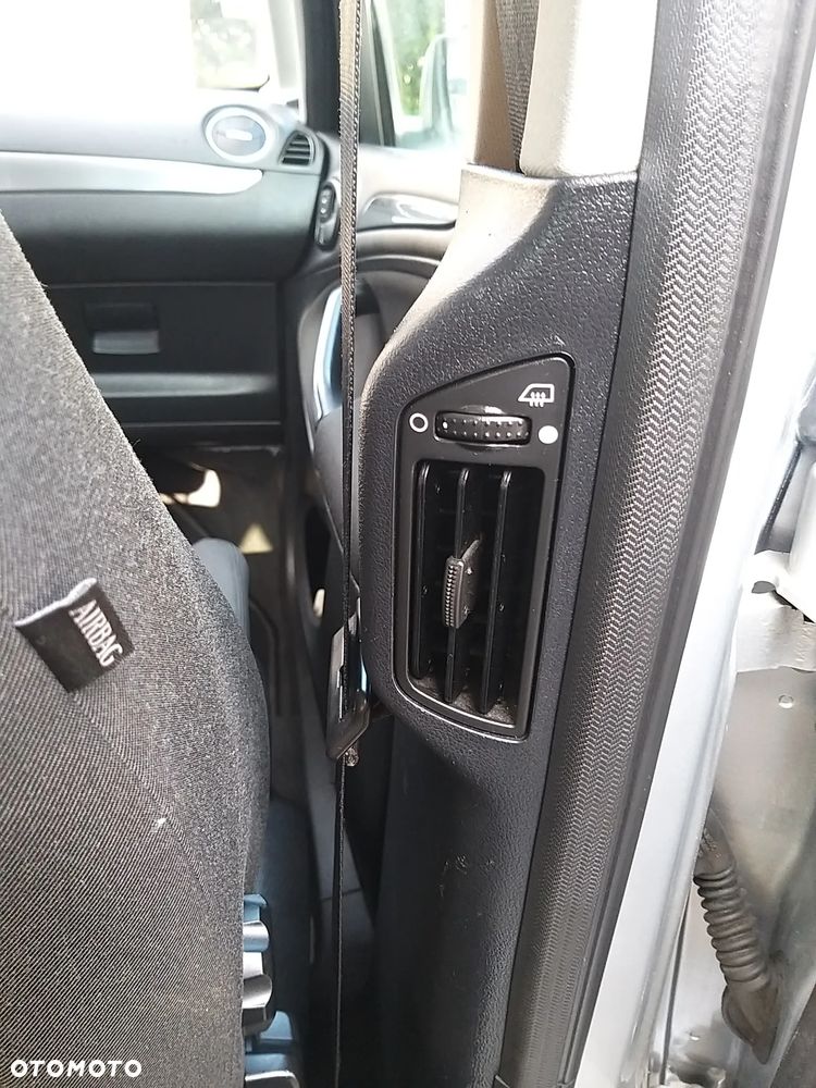Ford Galaxy - 18