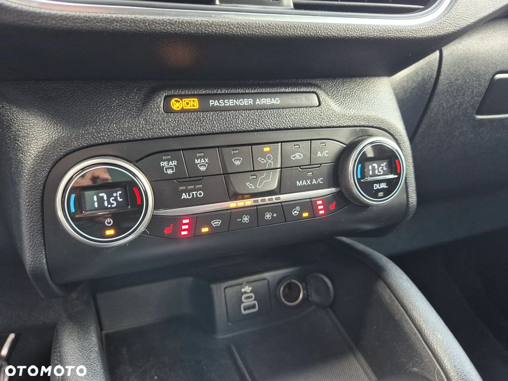 Ford Kuga - 39