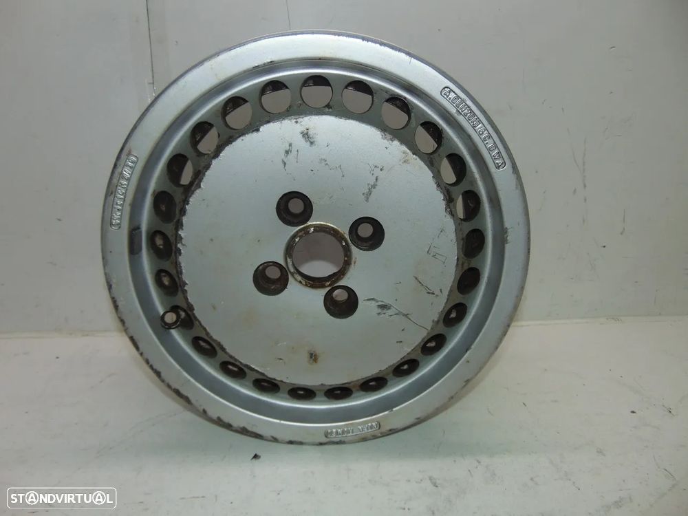 Alfa Romeo 33 1º modelo jante - 1