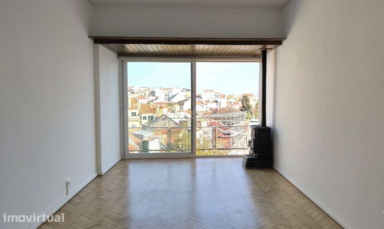 Arrendamento - T2+1 com vista deslumbrante sobre Lisboa e o Rio Tejo – - Grande imagem: 3/15