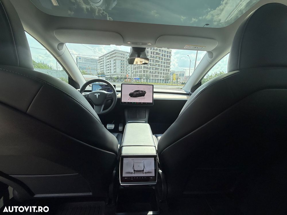 Tesla Model Y Performance - 10