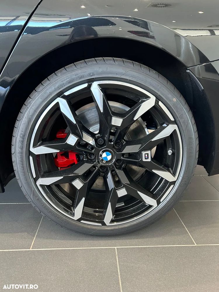 BMW Seria 3 330i xDrive AT - 9