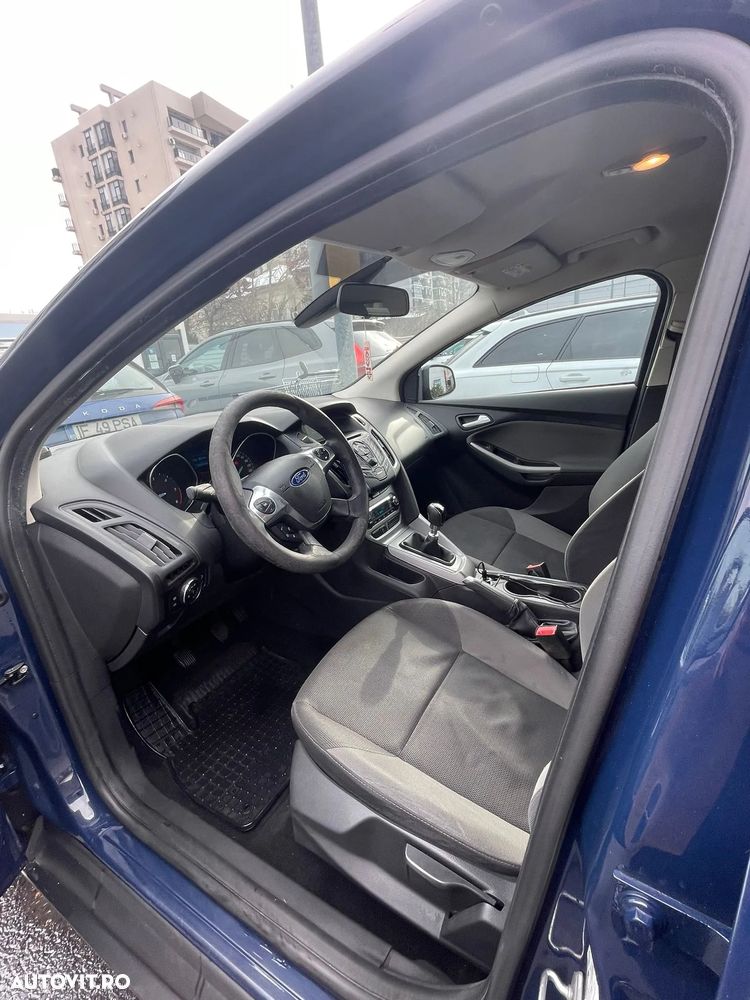 Ford Focus 1.6 TDCi DPF Titanium - 6