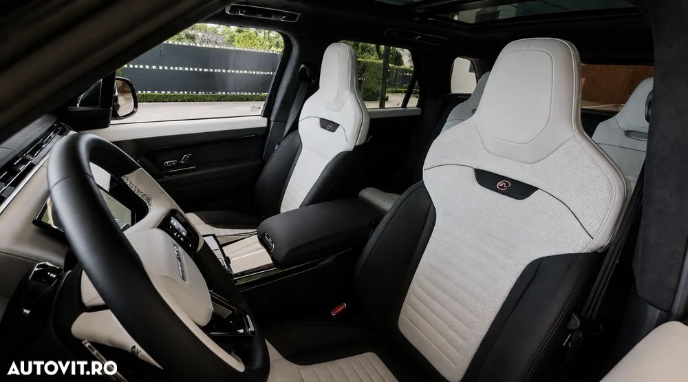Land Rover Range Rover Sport 4.4 V8 P635 MHEV SV - 4