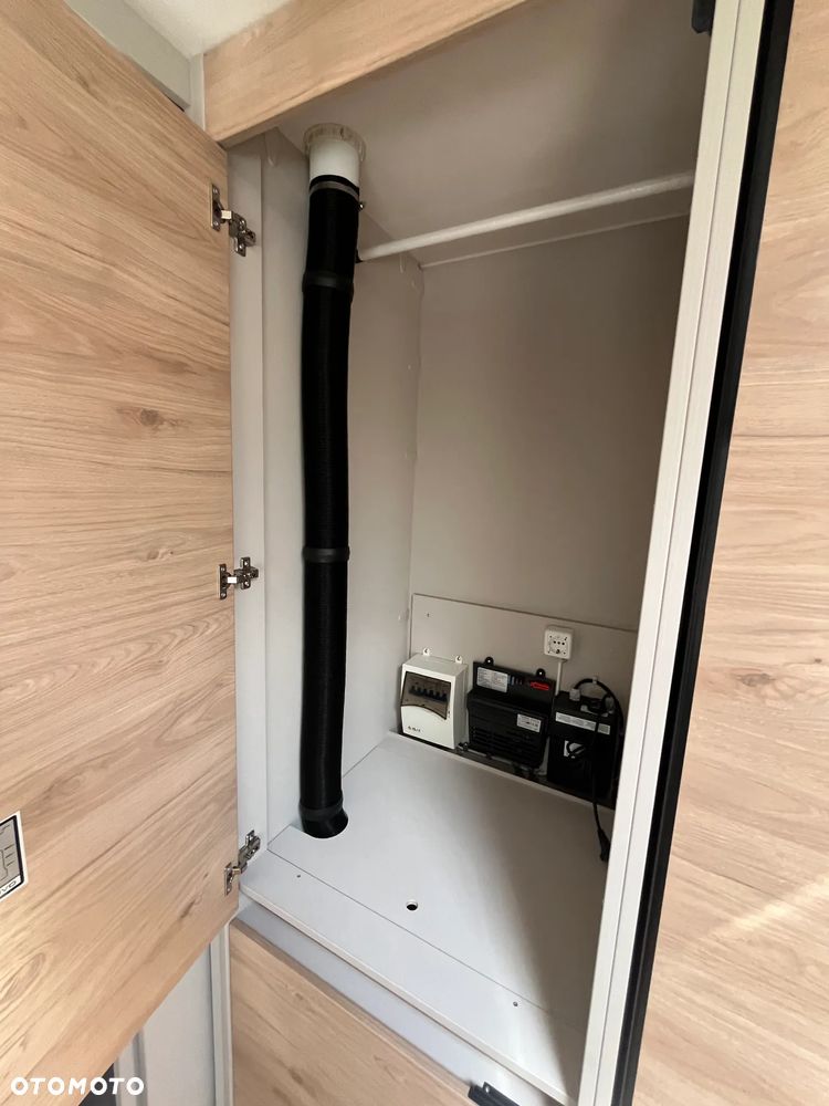 Dethleffs Camper 560 FMK - 22