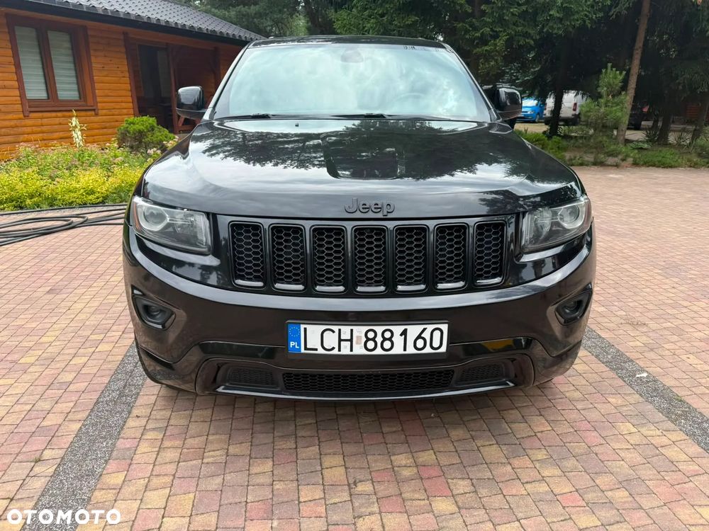 Jeep Grand Cherokee - 12