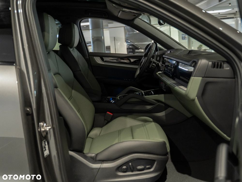 Porsche Cayenne Standard - 20