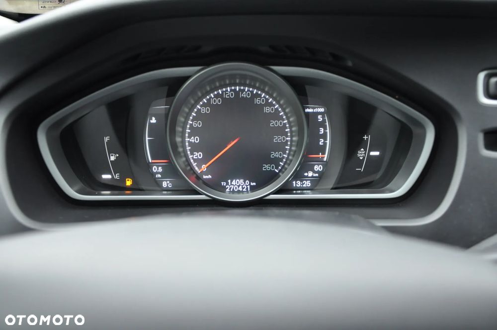Volvo V40 D2 Inscription - 20