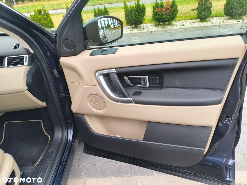 Land Rover Discovery Sport - 11