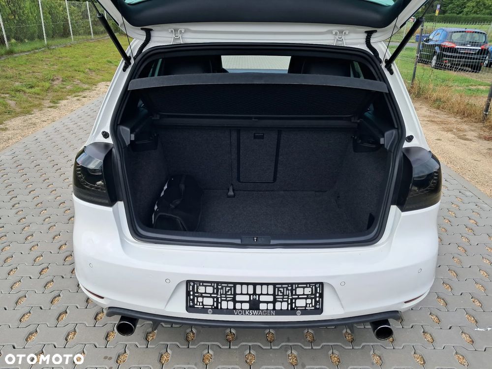 Volkswagen Golf 2.0 GTI DSG - 21