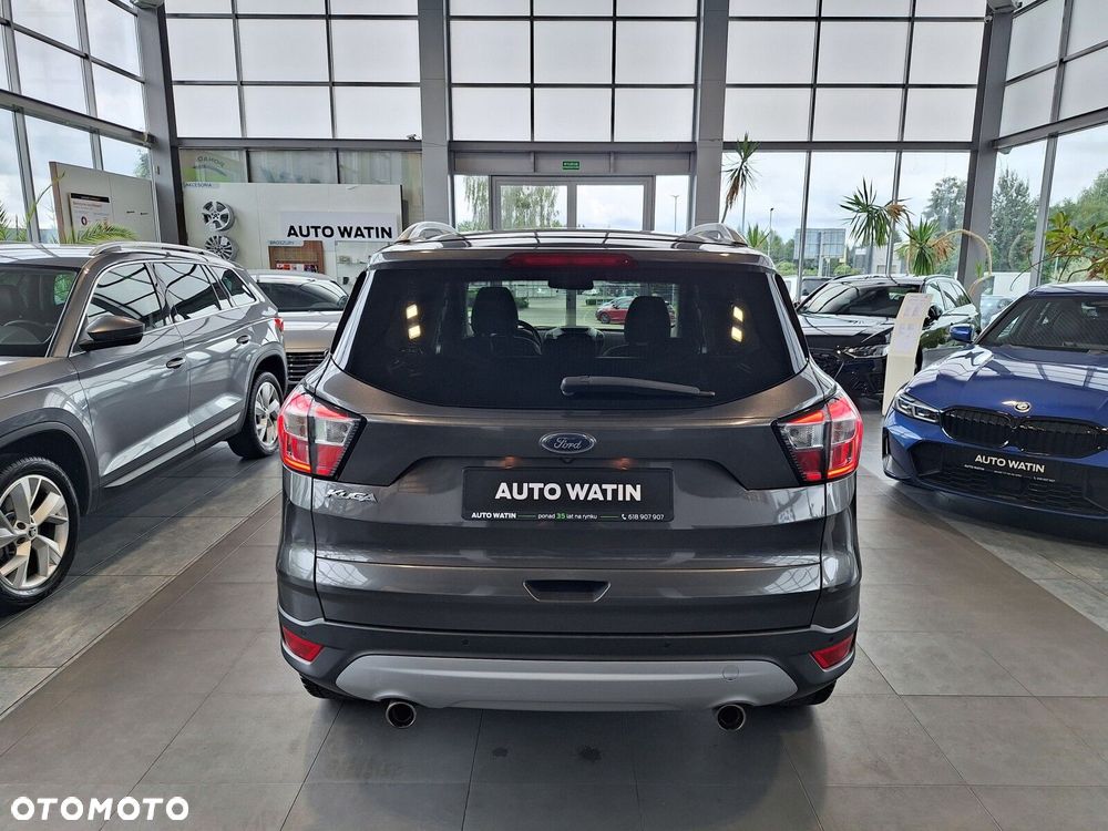 Ford Kuga - 10