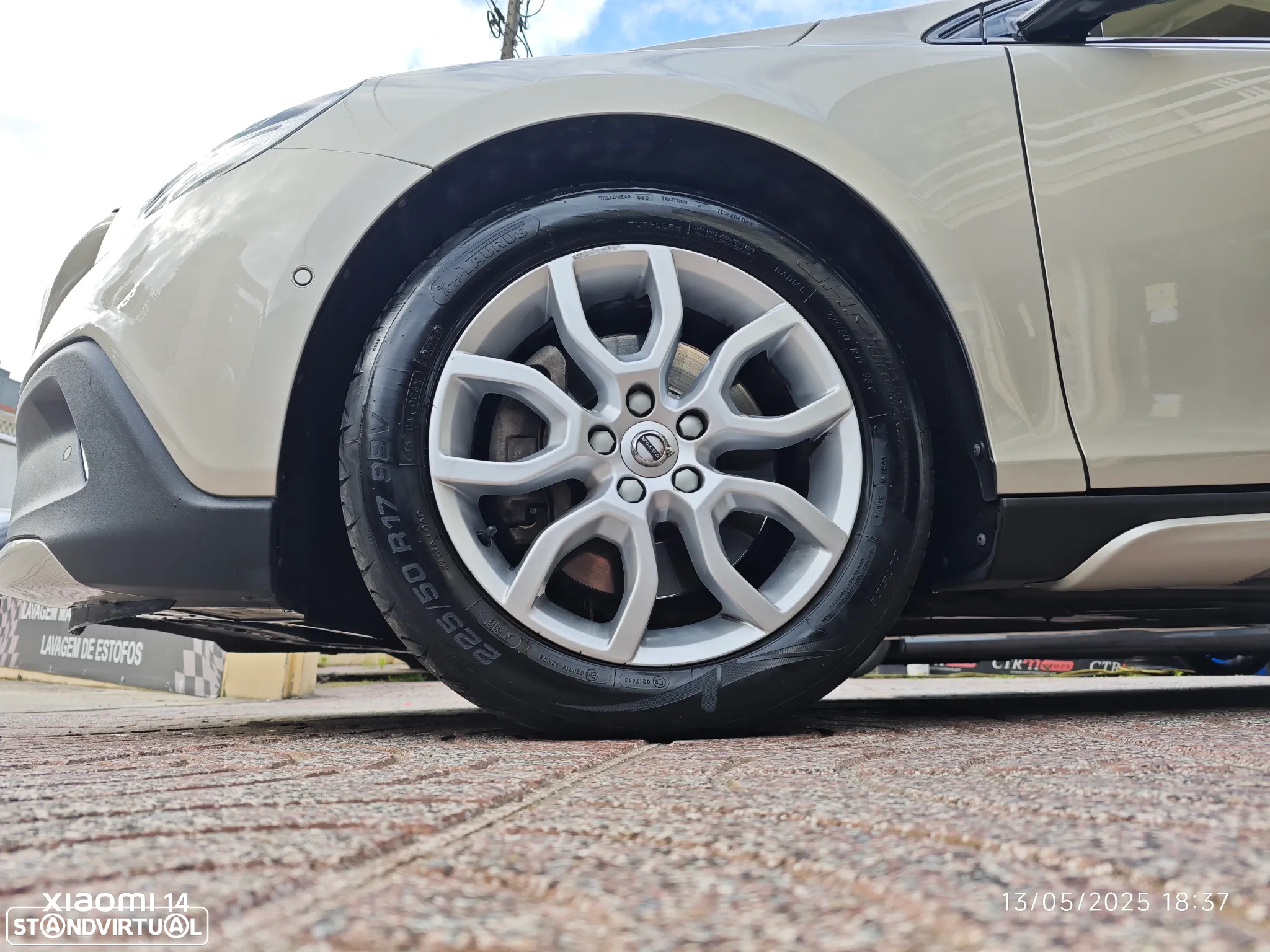 Volvo V40 Cross Country 1.5 T3 Summum Geartronic - 14