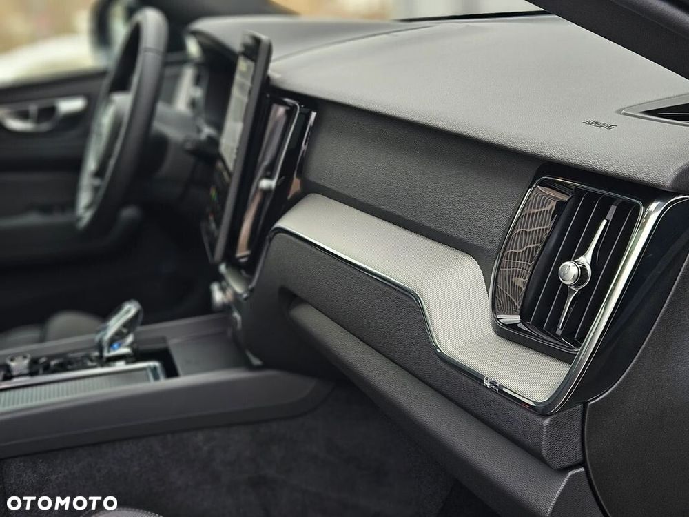 Volvo XC 60 - 32