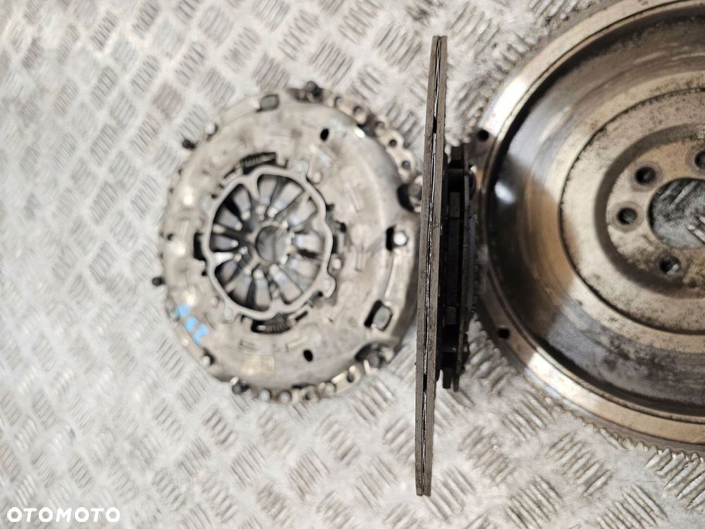 Volkswagen OE 04L141015D zestaw sprzęgieł - 4