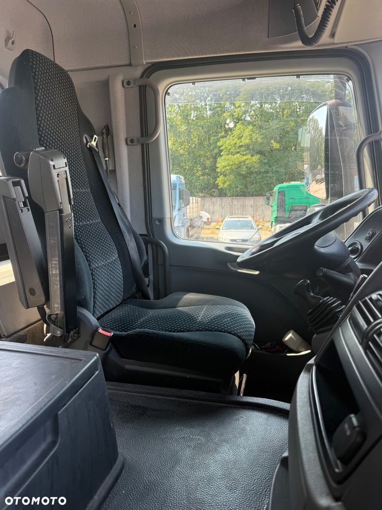 Mercedes-Benz ACTROS - 18