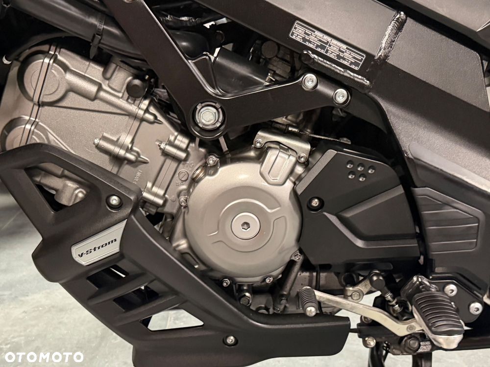 Suzuki V-STROM - 36