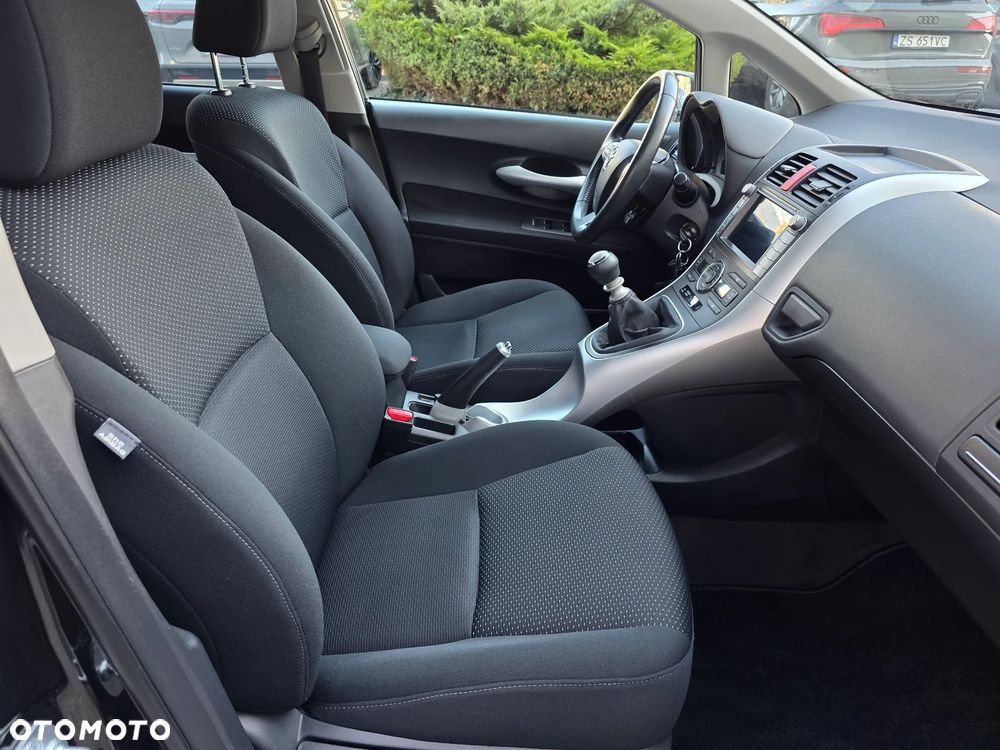 Toyota Auris 1.6 Premium Start - 25