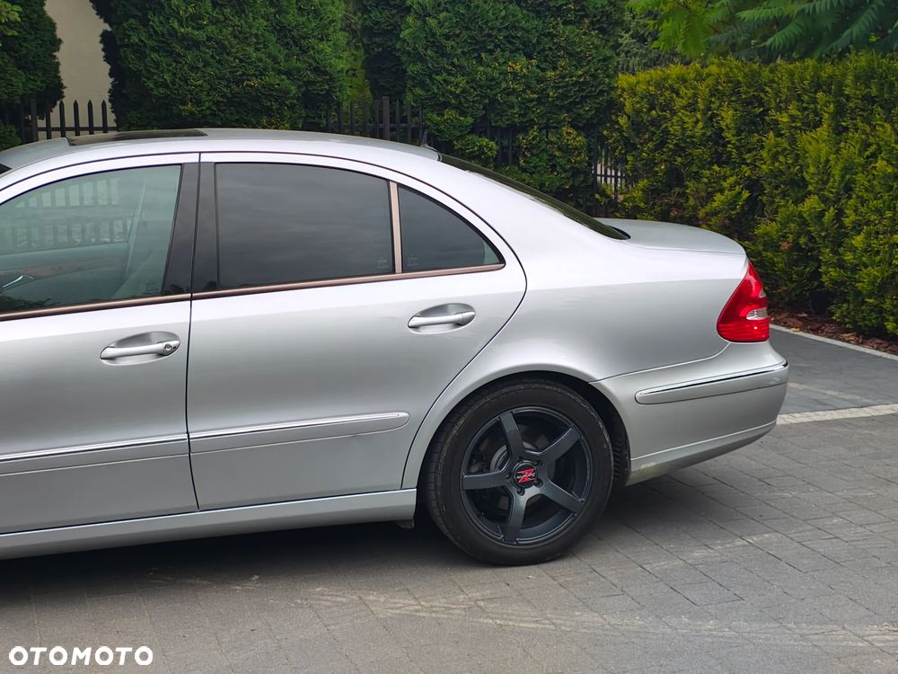 Mercedes-Benz Klasa E 500 Avantgarde - 12