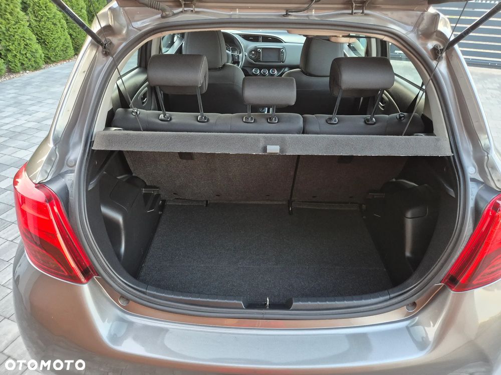 Toyota Yaris 1.33 VVT-i Lounge - 18