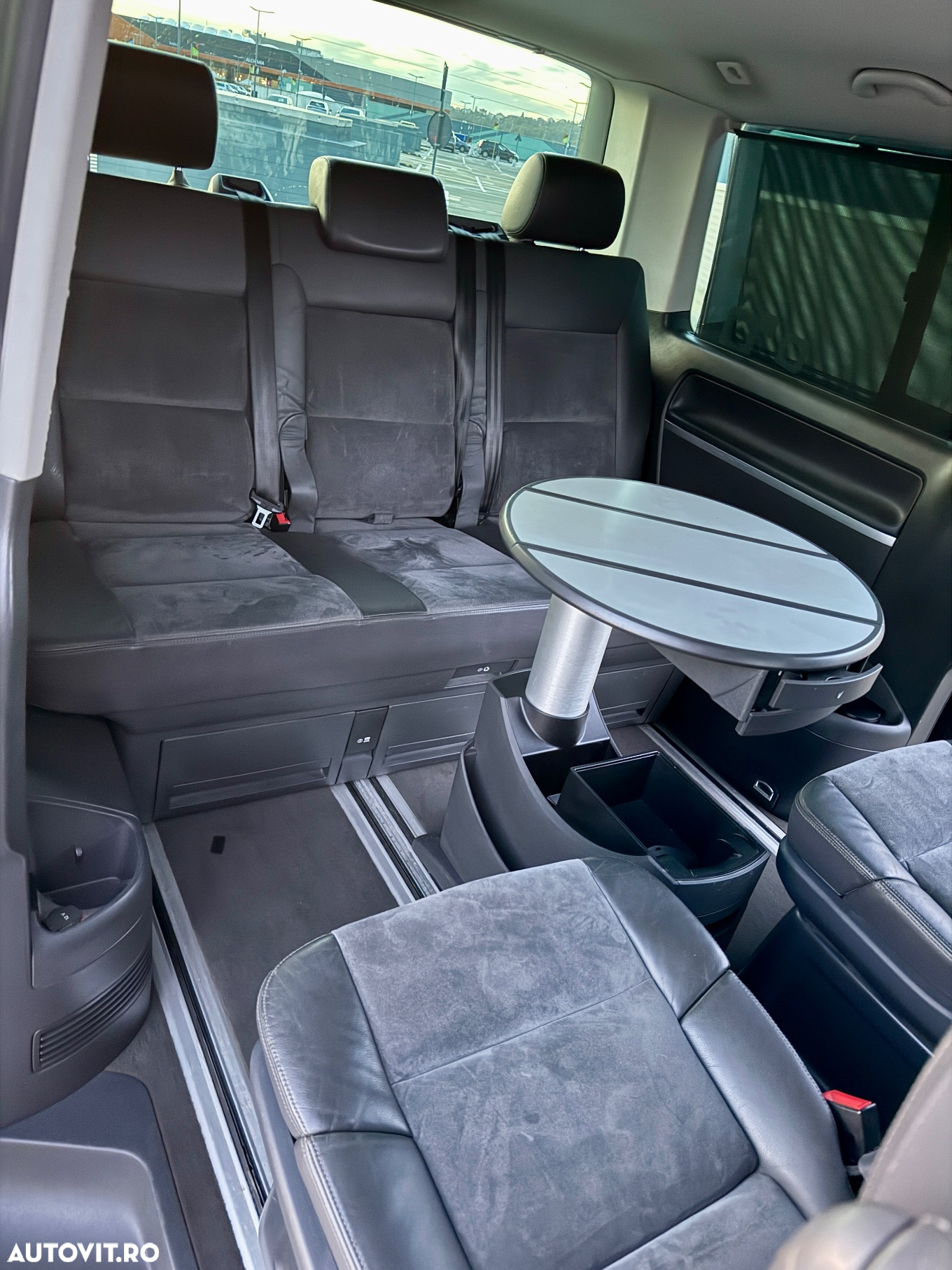 Volkswagen Multivan - 9