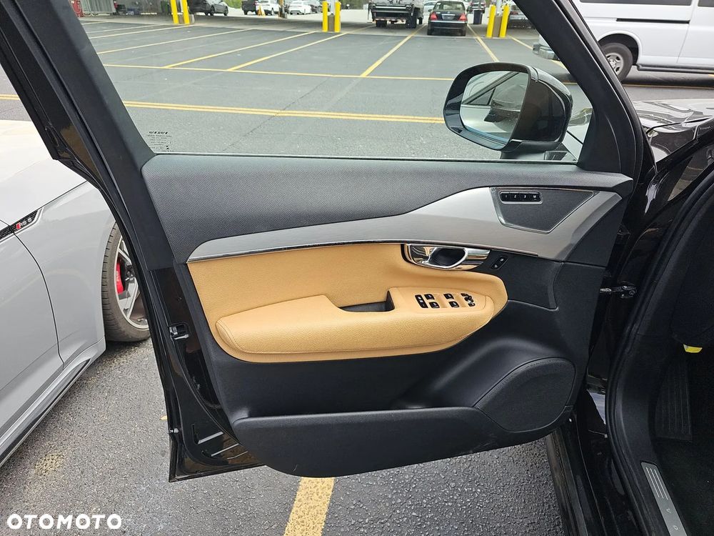 Volvo XC 90 T6 AWD Geartronic Momentum - 9