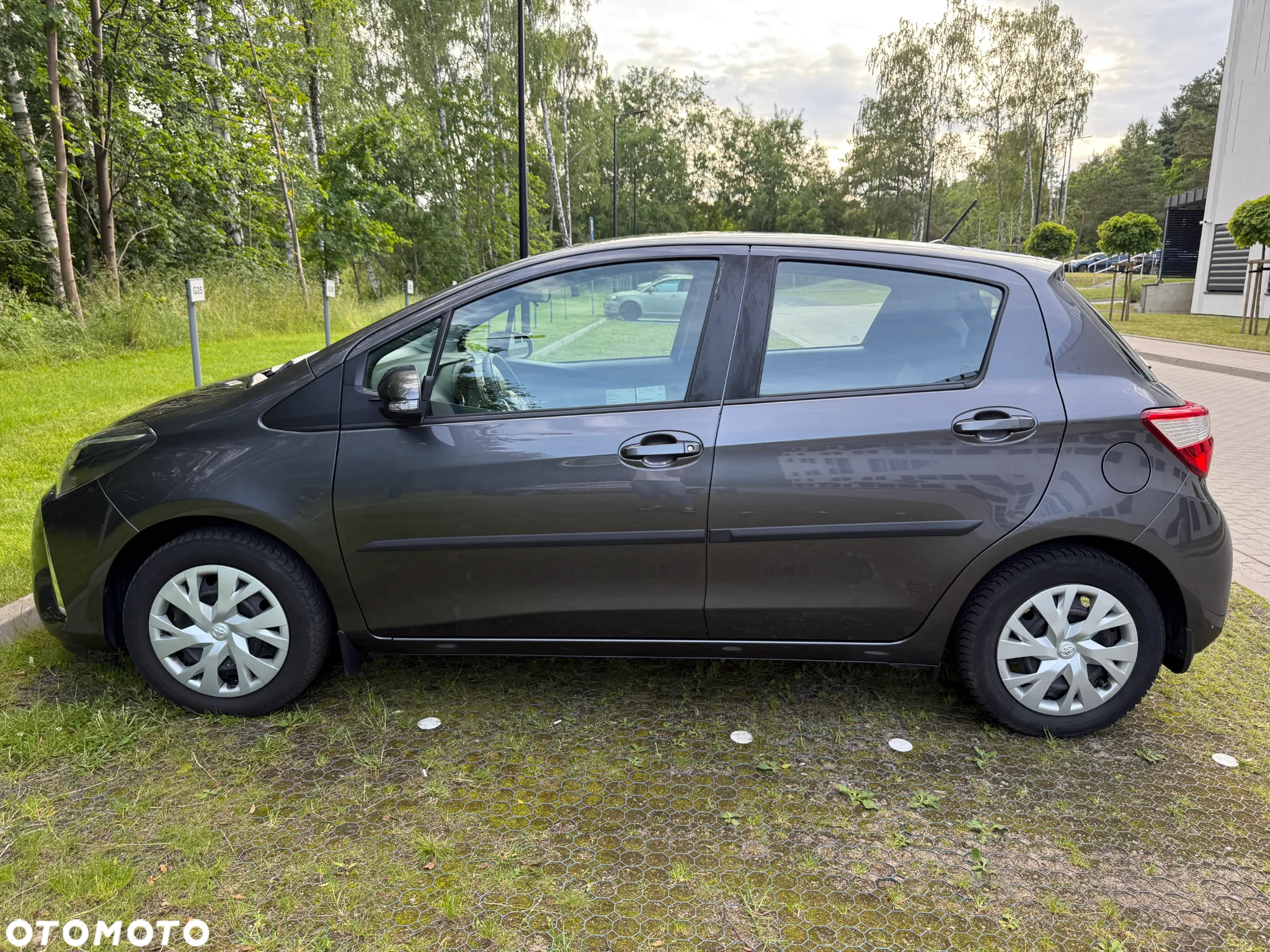 Toyota Yaris 1.5 Premium - 3