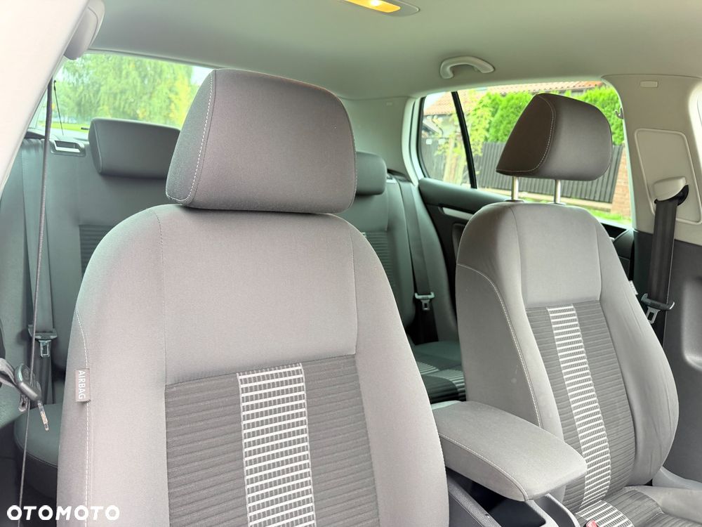 Volkswagen Golf 1.6 United - 13