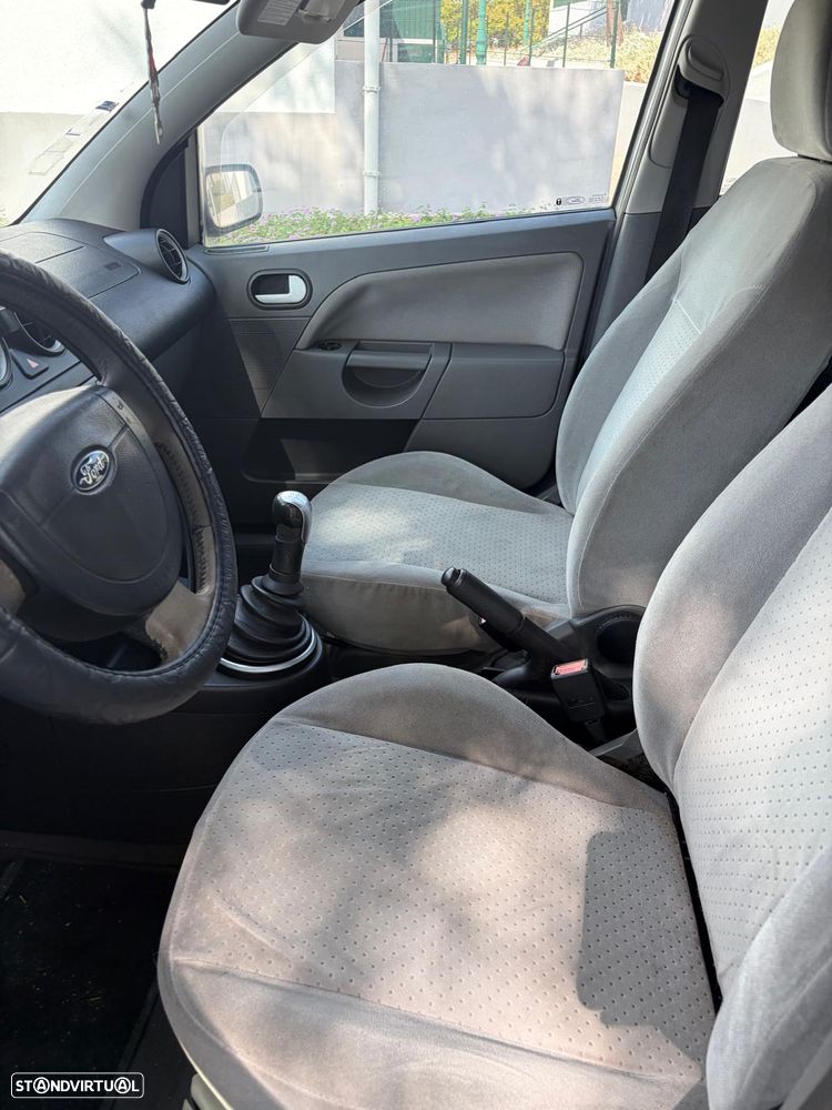 Ford Fiesta 1.4 Ghia - 9