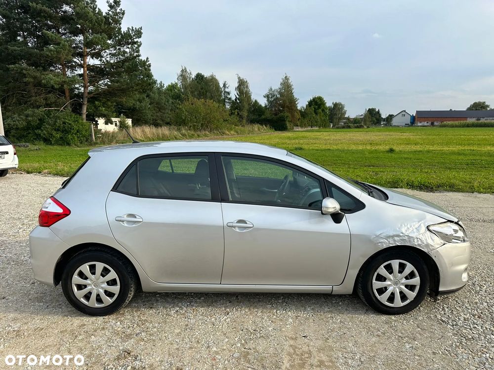 Toyota Auris 1.4 D-4D - 24