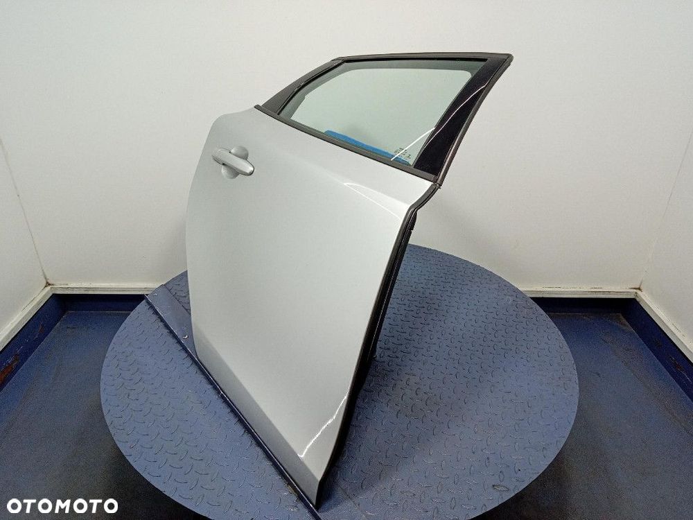 VOLVO V40 II LIFT 16- DRZWI TYŁ PRAWE  711 BRIGHT SILVER - 3