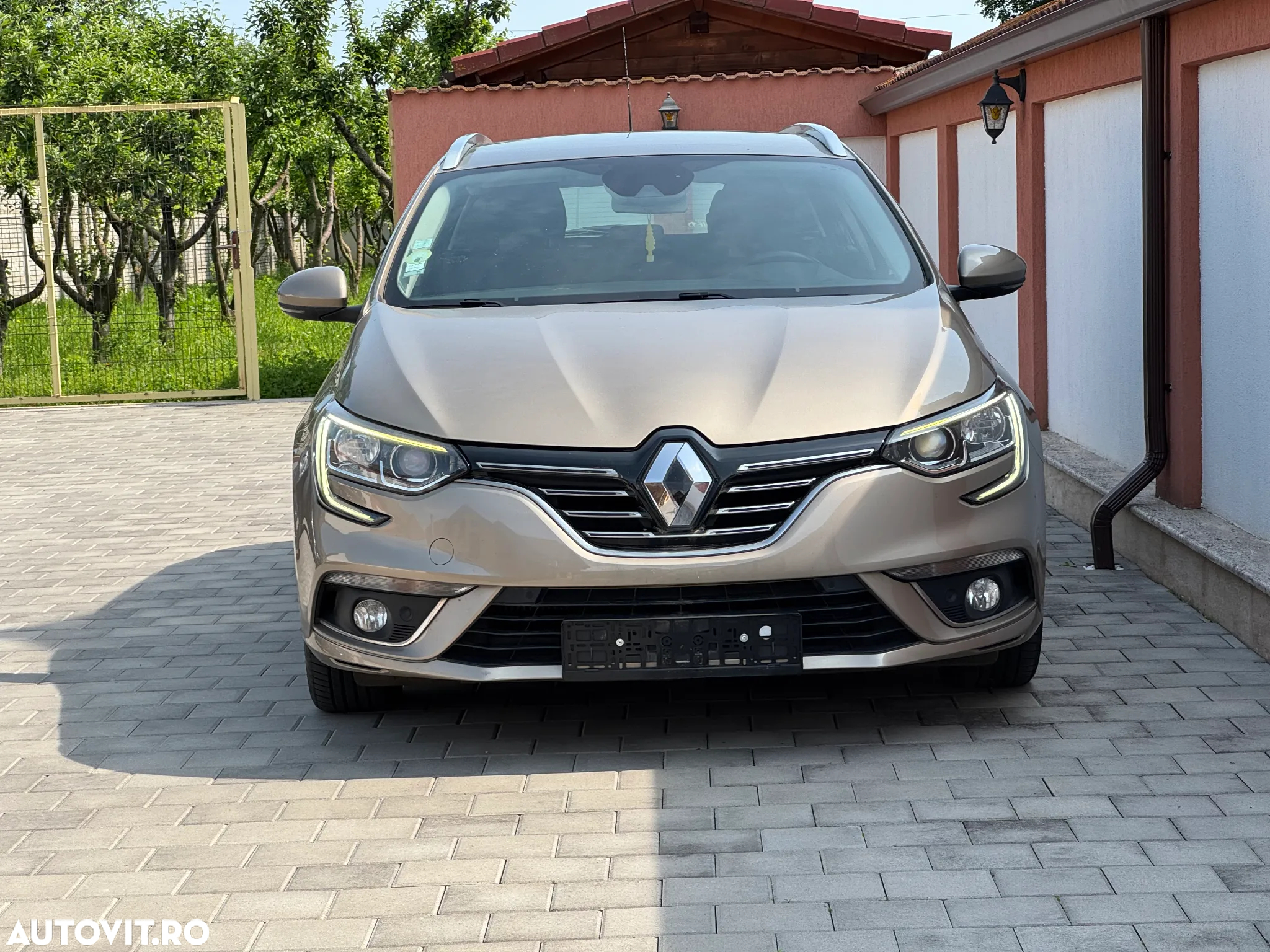 Renault Megane Grandtour ENERGY dCi 110 EDC BUSINESS - 37