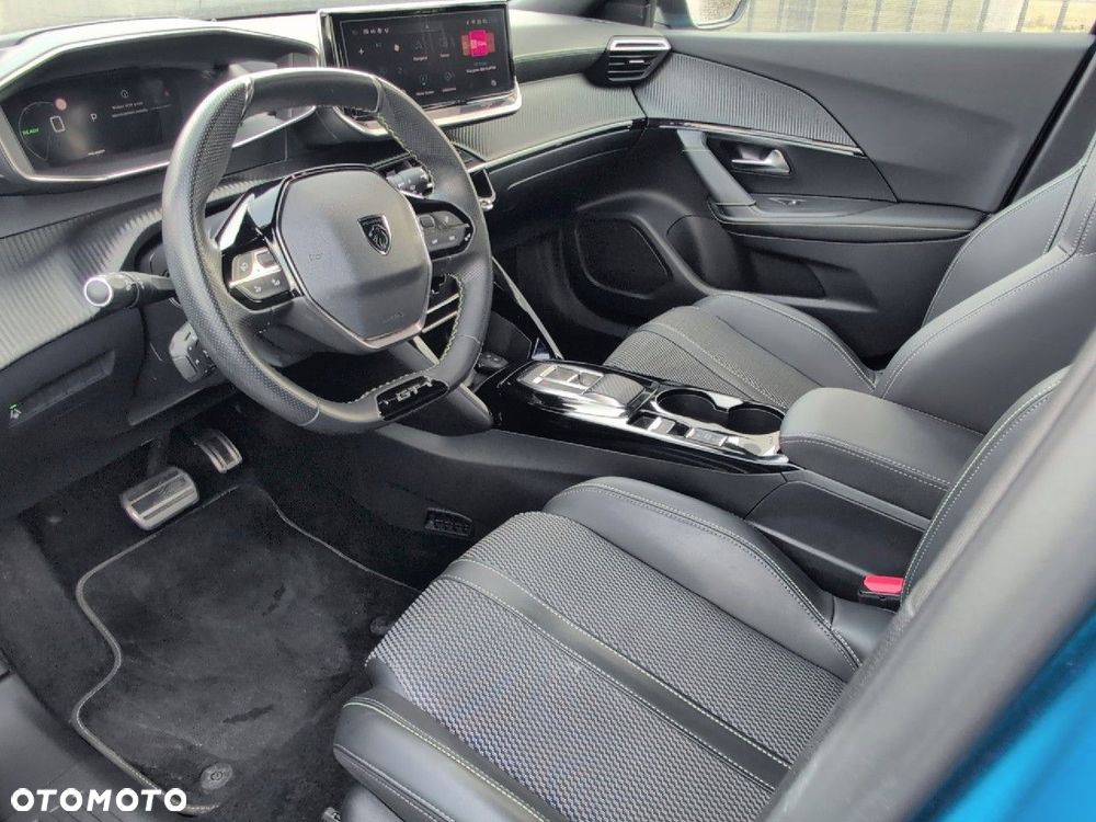 Peugeot 2008 - 11
